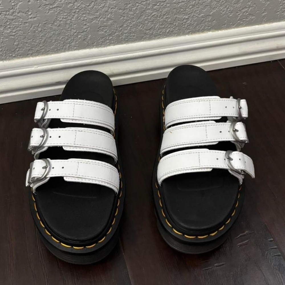 Size 6 white doc martens Blaire leather platform slides